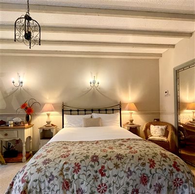 Double bed at Beudy 3 Cosy dog friendly cottage for two at Snowdonia Holidays Tyddyn Du Farm. Dog Friendly accommodation near Snowdon , Zip World, Best beaches and hiking in North Wales Snowdonia National Park Eryri.
